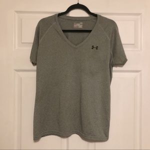 Under Armour Semi Fitted Short Sleeve V-Ne…